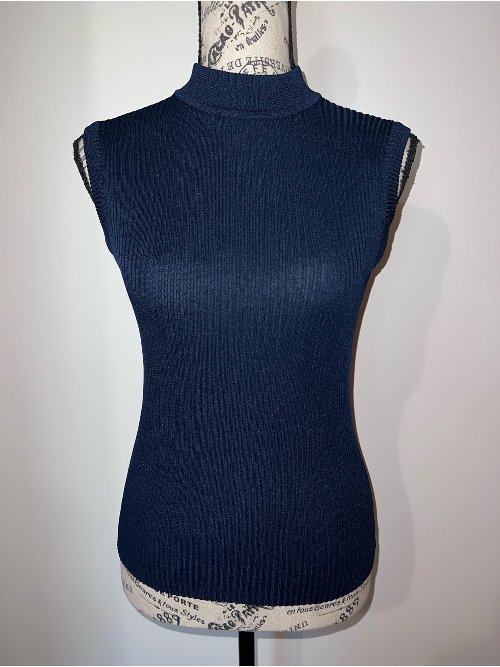 VTG 70s Sweater Bee by Banff Navy Ribbed Mock Neck Sleeveless Knit Top M